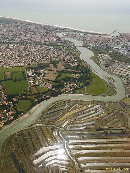 La Rochelle vu d'en haut, C&ocirc;te vend&eacute;enne, &icirc;le de Noirmoutier,&icirc;le d'Yeu, vues d'avion