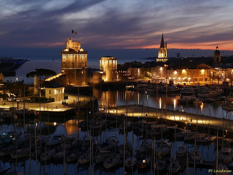 La Rochelle vu d'en haut, Phare Valin, nuit